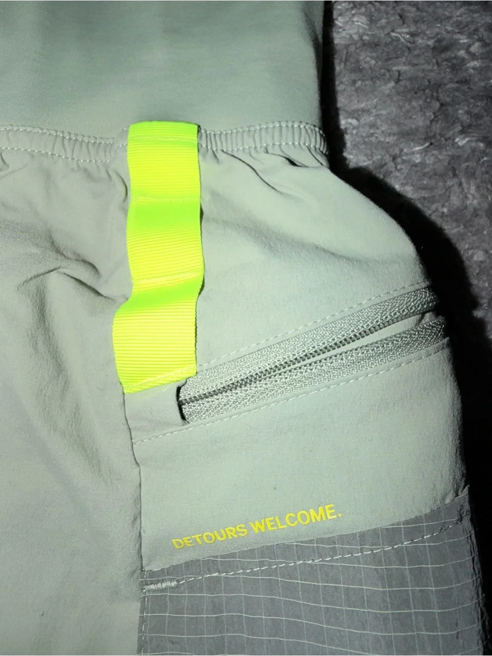 Lululemon Multi-Pocket Cargo High-Rise Hiking Shorts 5” Laurel Green